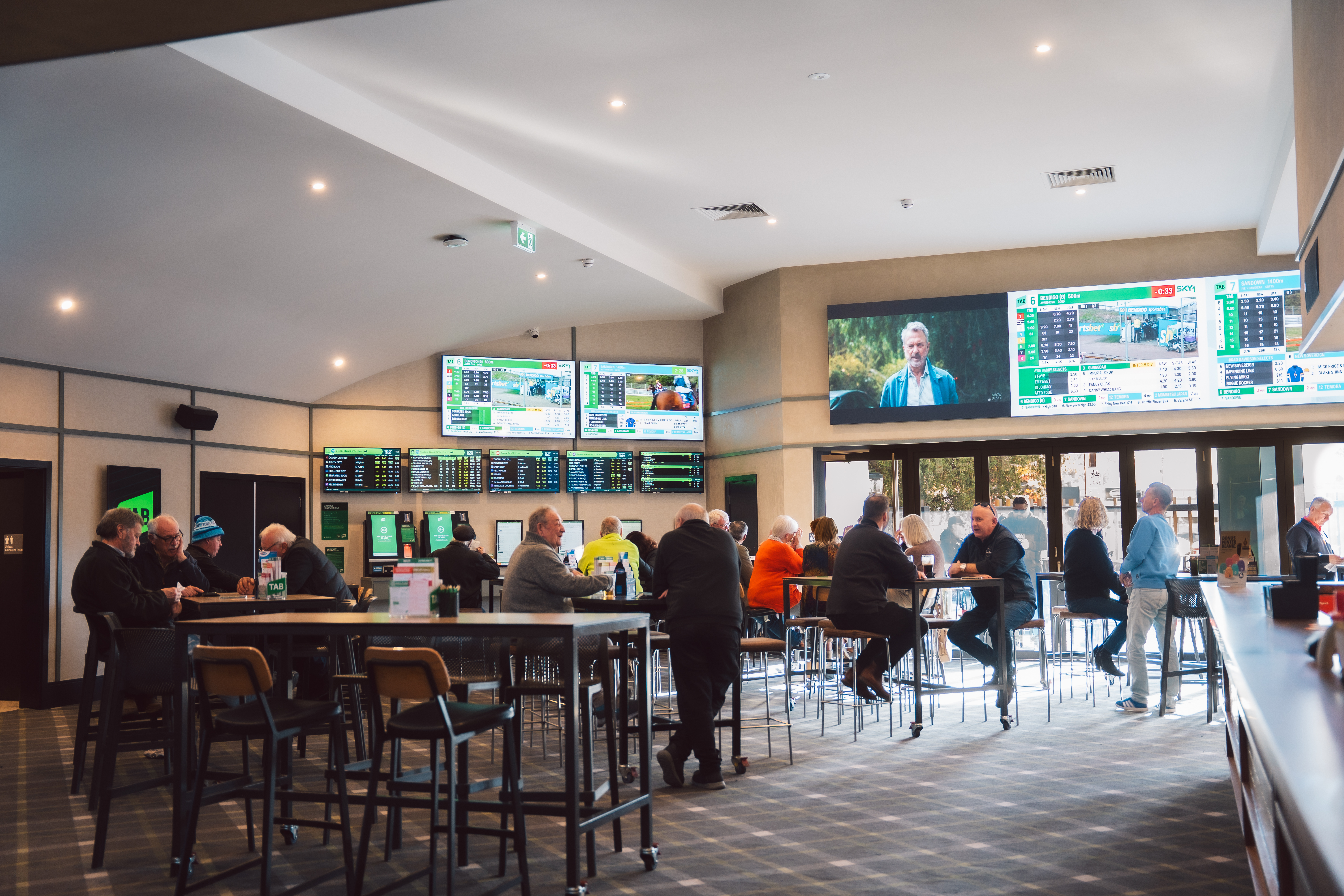 sports bar pic #1